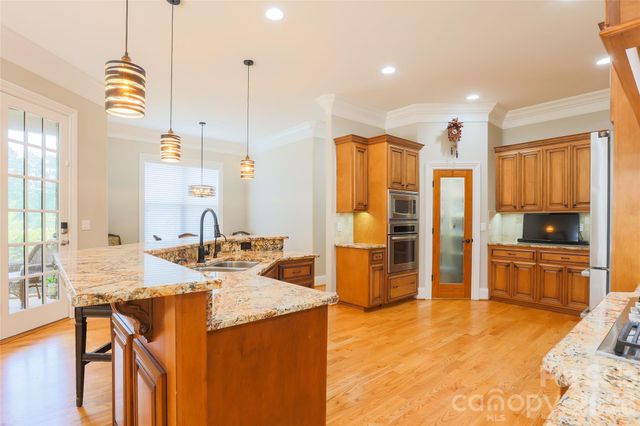 139 Waterbury Drive, Mooresville, NC 28117