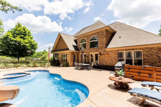 139 Waterbury Drive, Mooresville, NC 28117