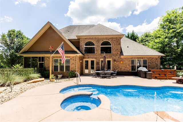 139 Waterbury Drive, Mooresville, NC 28117