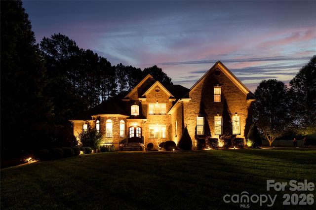 139 Waterbury Drive, Mooresville, NC 28117