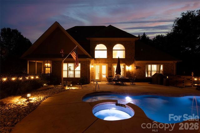 139 Waterbury Drive, Mooresville, NC 28117