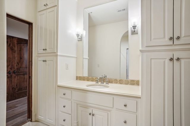 2510 N Henderson 24, Dallas, TX 75206