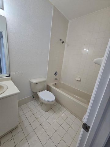 2903 SE 17th Ave 208, Homestead, FL 33035