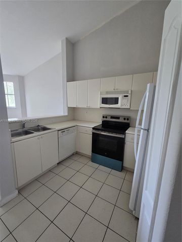 2903 SE 17th Ave 208, Homestead, FL 33035