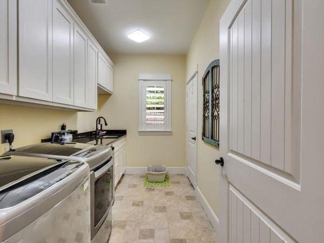 9 Robin Trail, Conroe, TX 77304