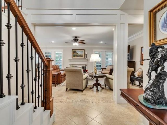 9 Robin Trail, Conroe, TX 77304