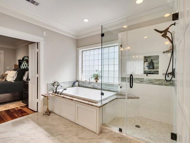 9 Robin Trail, Conroe, TX 77304
