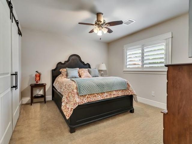 9 Robin Trail, Conroe, TX 77304
