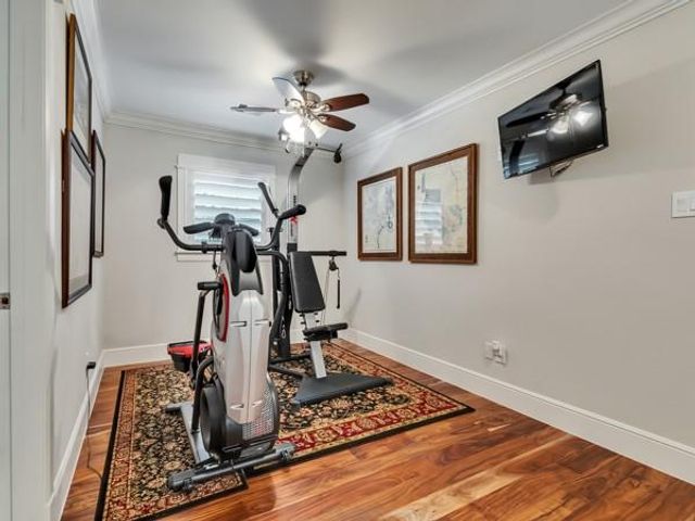 9 Robin Trail, Conroe, TX 77304