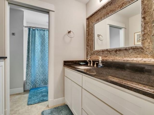 9 Robin Trail, Conroe, TX 77304