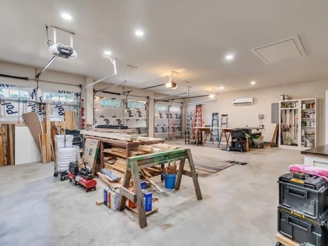 9 Robin Trail, Conroe, TX 77304