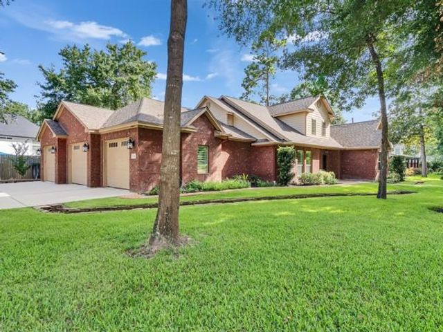 9 Robin Trail, Conroe, TX 77304