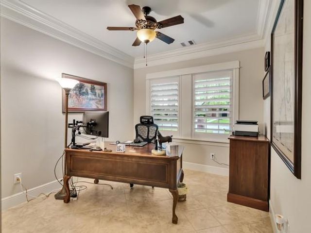 9 Robin Trail, Conroe, TX 77304