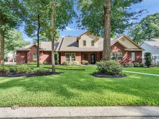 9 Robin Trail, Conroe, TX 77304
