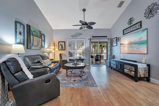 602 Muirfield Court, Jupiter, FL 33458