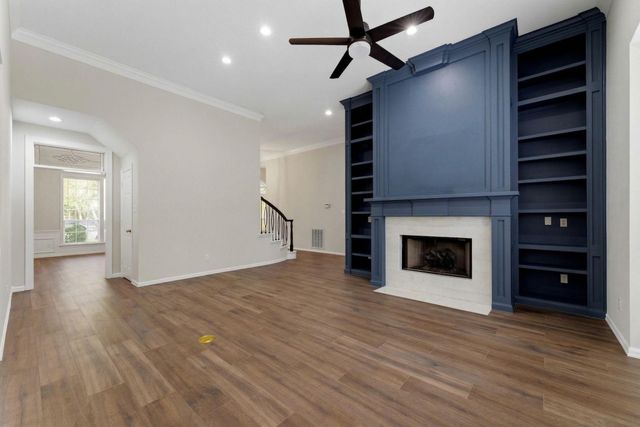 23 Shearwater Place, The Woodlands, TX 77381