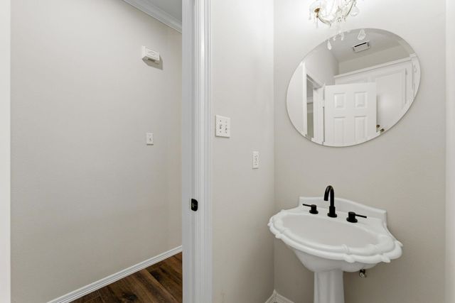 23 Shearwater Place, The Woodlands, TX 77381