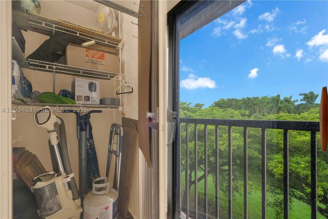 13105 SW 16th Ct 412L, Pembroke Pines, FL 33027
