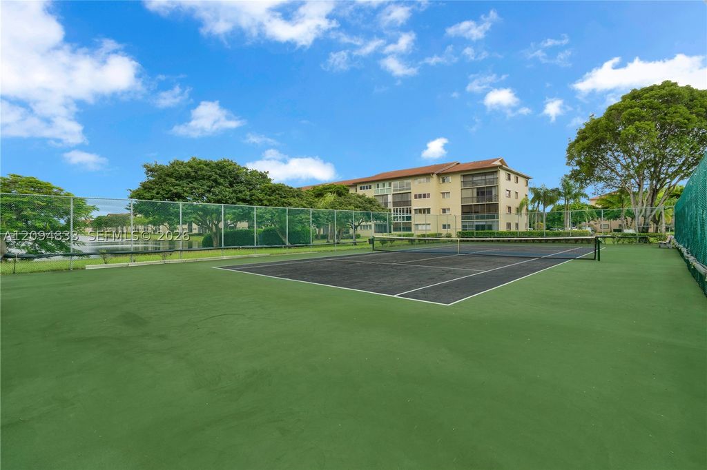 13105 SW 16th Ct 412L, Pembroke Pines, FL 33027