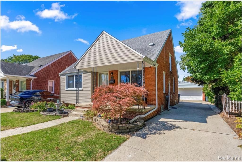 721 Drexel Street, Dearborn, MI 48128