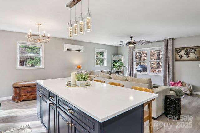 199 Davis Cove Road, Waynesville, NC 28786