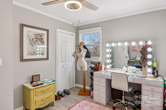 199 Davis Cove Road, Waynesville, NC 28786