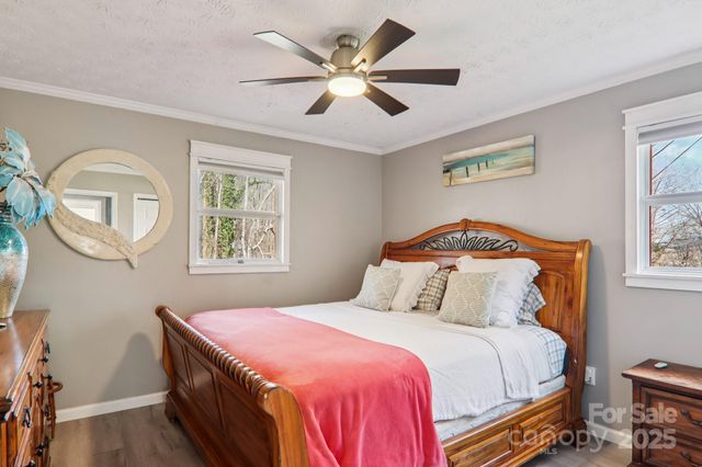 199 Davis Cove Road, Waynesville, NC 28786