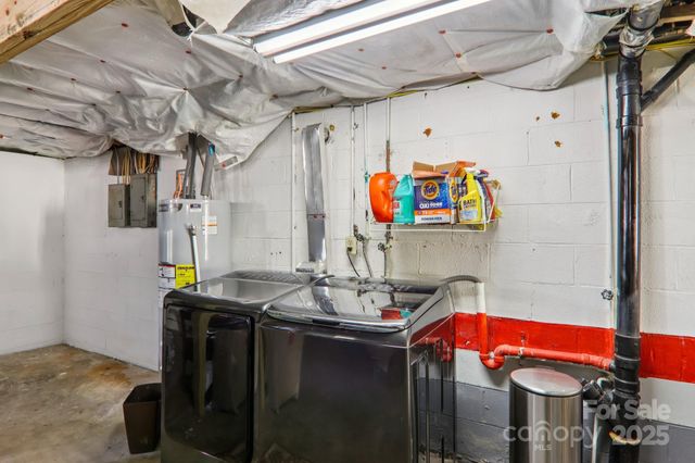 199 Davis Cove Road, Waynesville, NC 28786