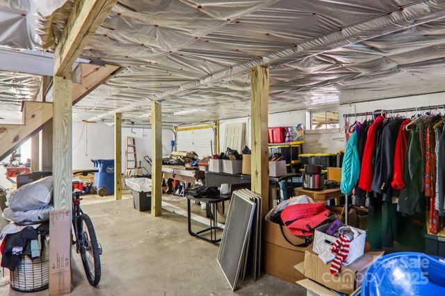 199 Davis Cove Road, Waynesville, NC 28786