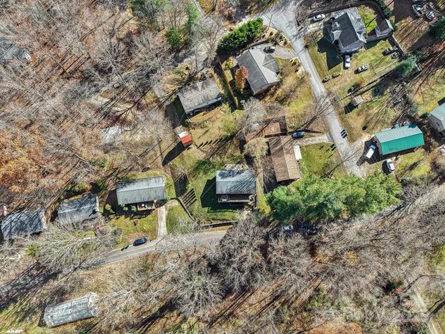 199 Davis Cove Road, Waynesville, NC 28786