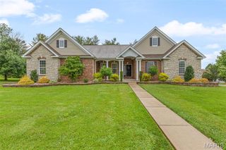 457 Yellowstone Drive, Farmington, MO 63640