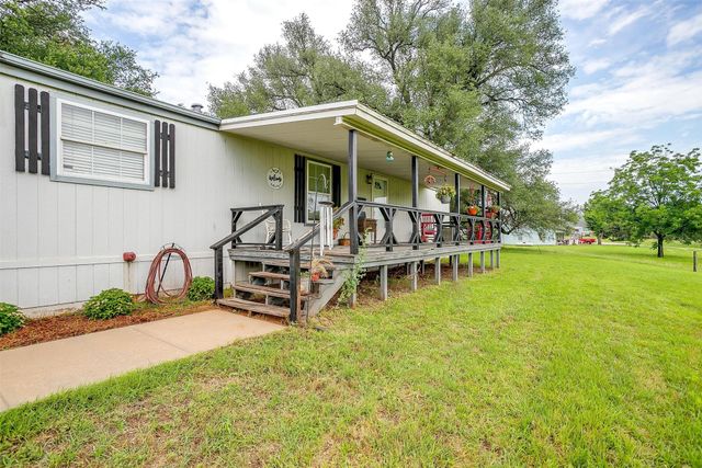 421 Red Bluff Circle, Millsap, TX 76066