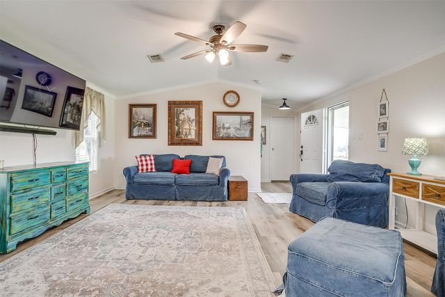 421 Red Bluff Circle, Millsap, TX 76066