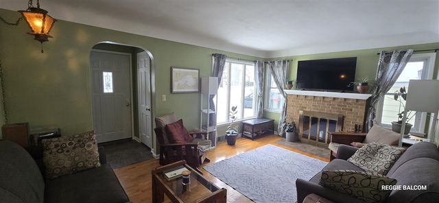 4018 Plymouth Drive, Norton Shores, MI 49441