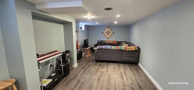 4018 Plymouth Drive, Norton Shores, MI 49441