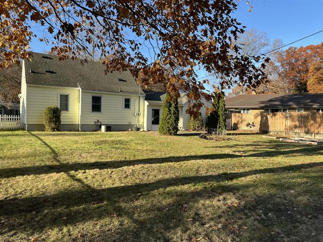 4018 Plymouth Drive, Norton Shores, MI 49441