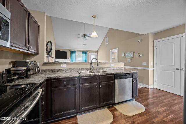 2204 Sweet Bay Drive B, Greenville, NC 27834