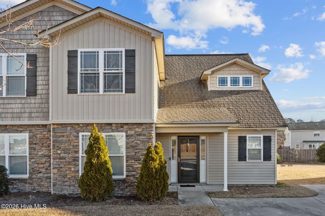 2204 Sweet Bay Drive B, Greenville, NC 27834