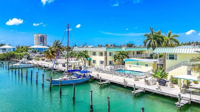 109 Avenue D Apt 302, Marathon, FL 33050