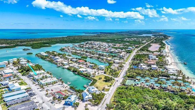 109 Avenue D Apt 302, Marathon, FL 33050