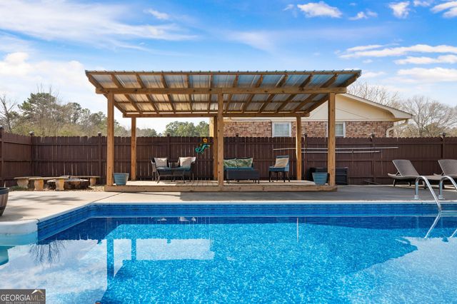 305 Greenview Court, Cedartown, GA 30125