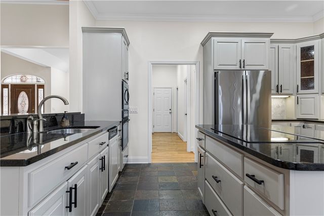 124 S Shore Drive, Fair Play, SC 29643