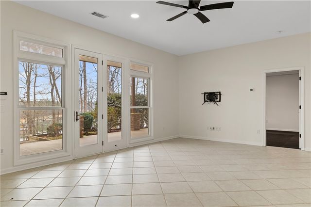 124 S Shore Drive, Fair Play, SC 29643