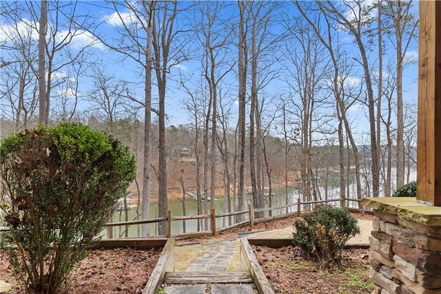 124 S Shore Drive, Fair Play, SC 29643