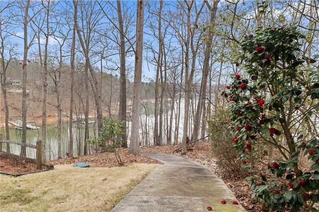 124 S Shore Drive, Fair Play, SC 29643