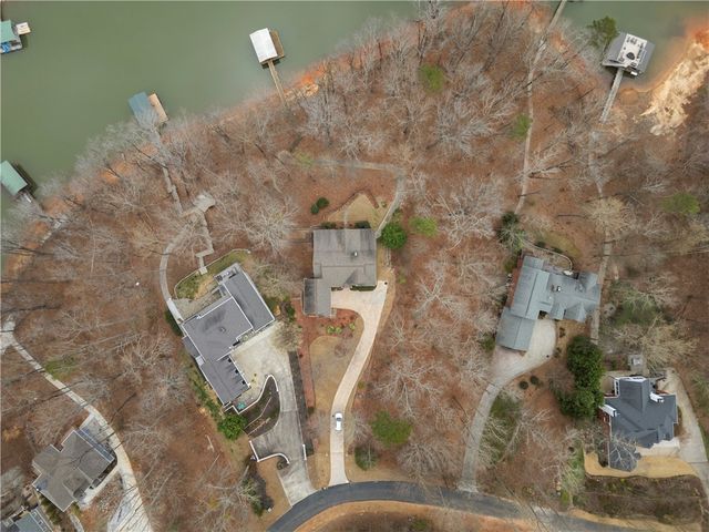124 S Shore Drive, Fair Play, SC 29643