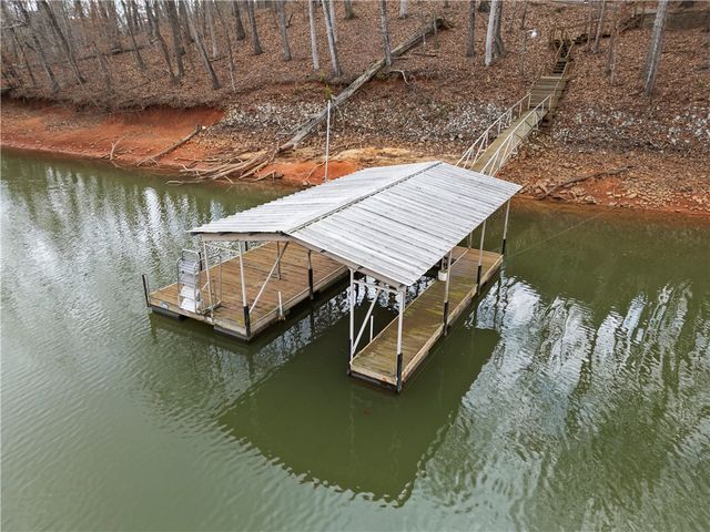 124 S Shore Drive, Fair Play, SC 29643