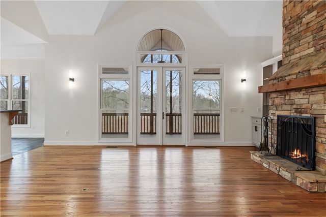 124 S Shore Drive, Fair Play, SC 29643