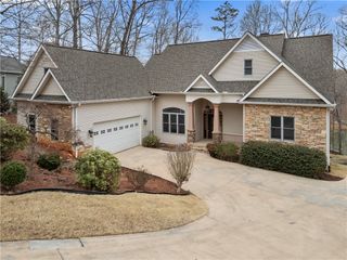 124 S Shore Drive, Fair Play, SC 29643