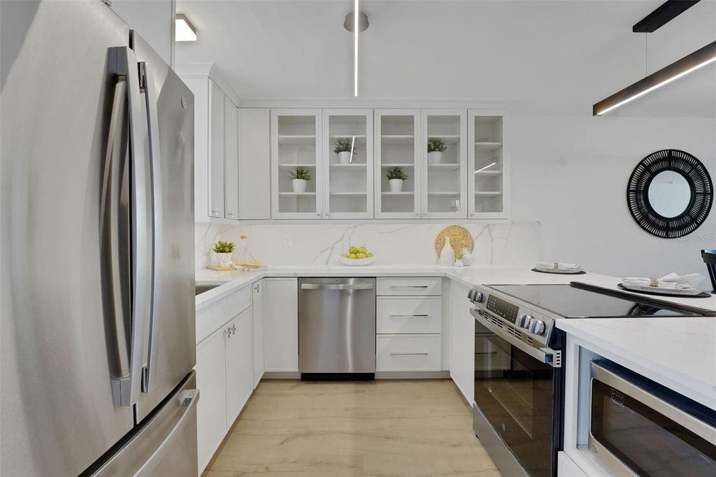 Image 3 of property listing at 1100 S ORLANDO AVENUE 306, Maitland, FL 32751